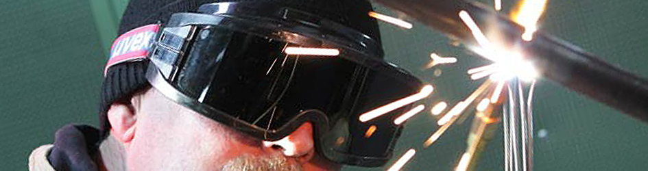 Рекомендуем защитные очки для работ в быту и на производстве.