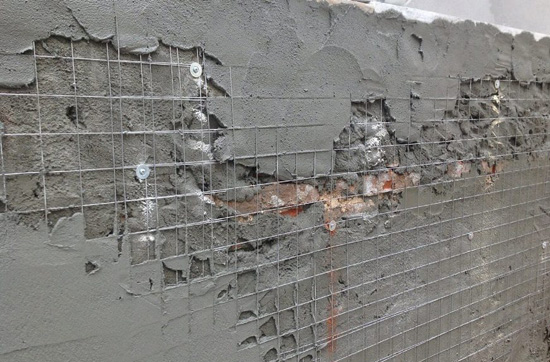 Армирование стены металлической сеткой - фото